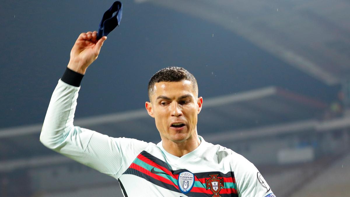 Ronaldo Marah Saat Golnya Dianulir Wasit Ketika Portugal Melawan Serbia