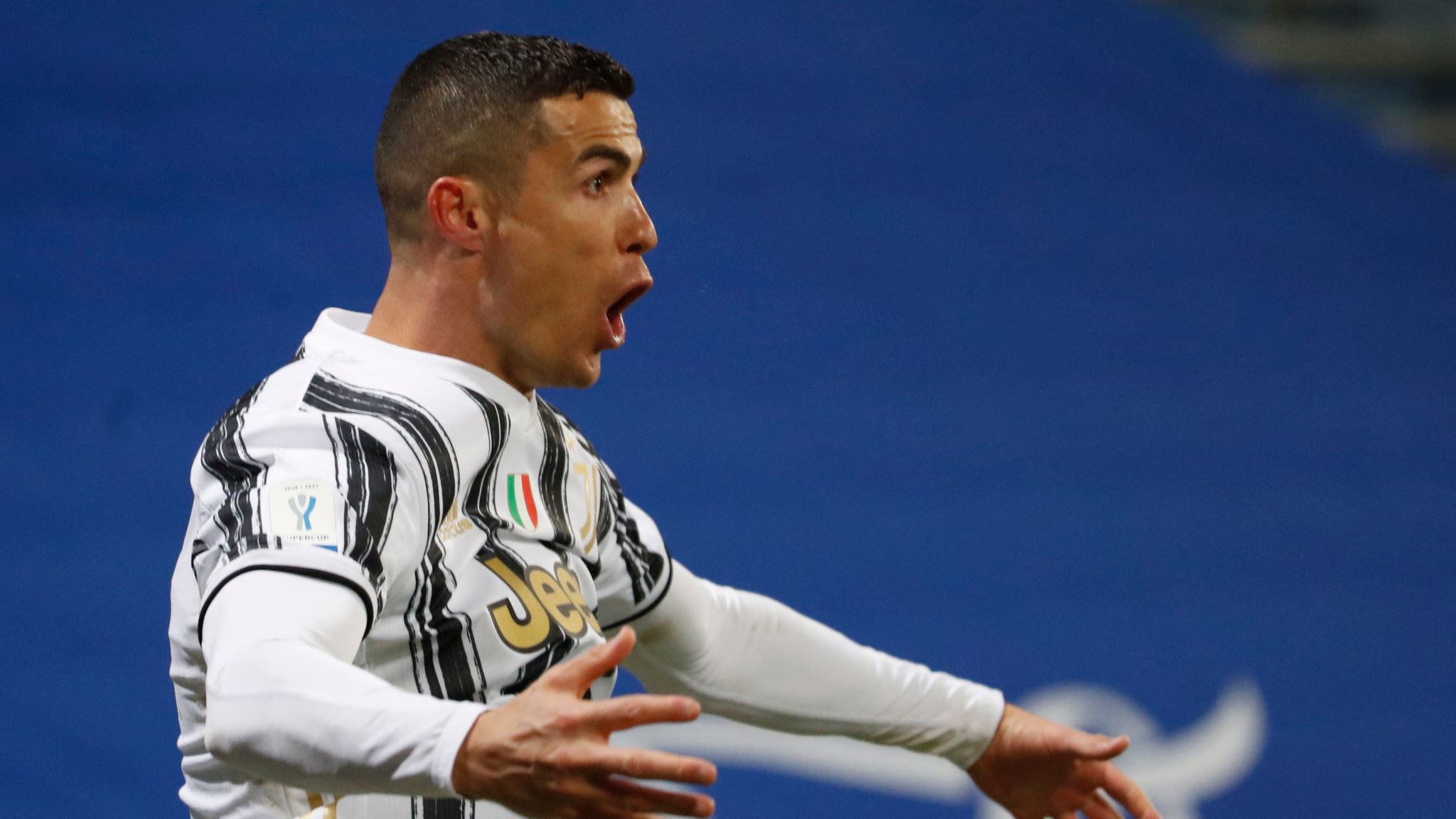 Ronaldo Dinobatkan Sebagai Pencetak Gol Terbanyak Sepanjang Masa