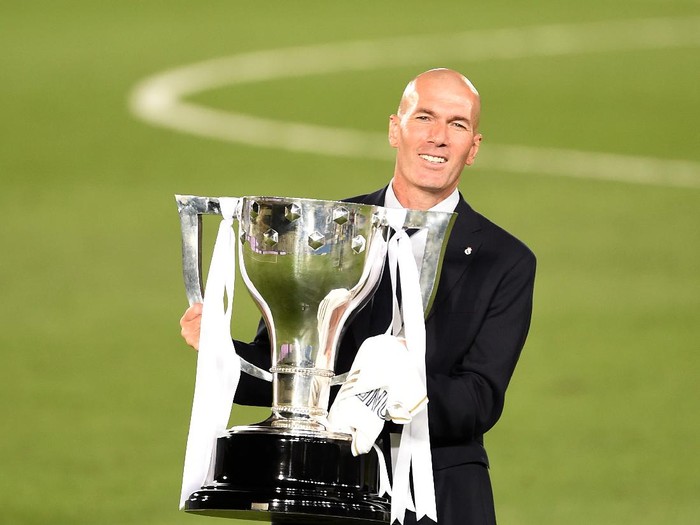 Zinedine Zidane resmi Out Dari Madrid Berikut Calon Penggantinya