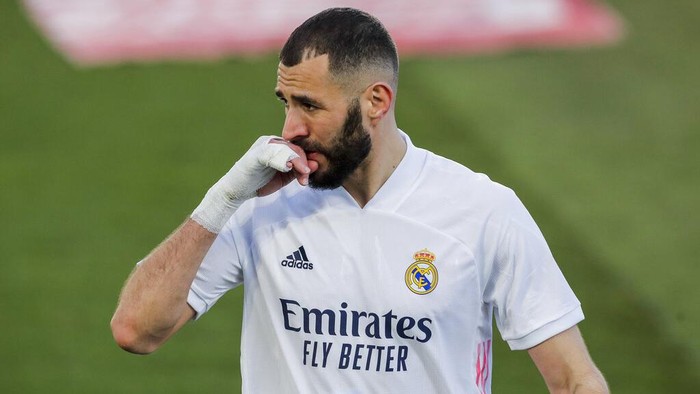 Benzema Sambut Carlo Acelotti Dengan Antusias Di Madrid 