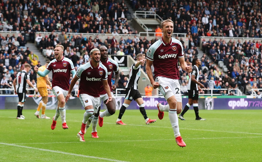 West Ham Menang Besar Saat Bertandang Ke Newcastle Dengan Skor 4-2 Berita