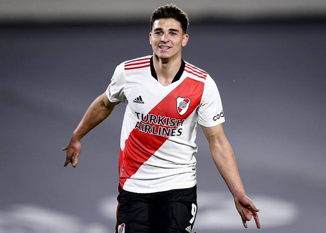 Real Madrid Bidik Pemain Muda River Plate Julian Alvarez